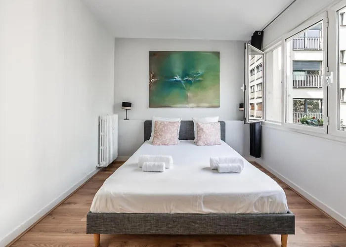Spacious Fully Equipped 1-bedroom - Mobility Lease
